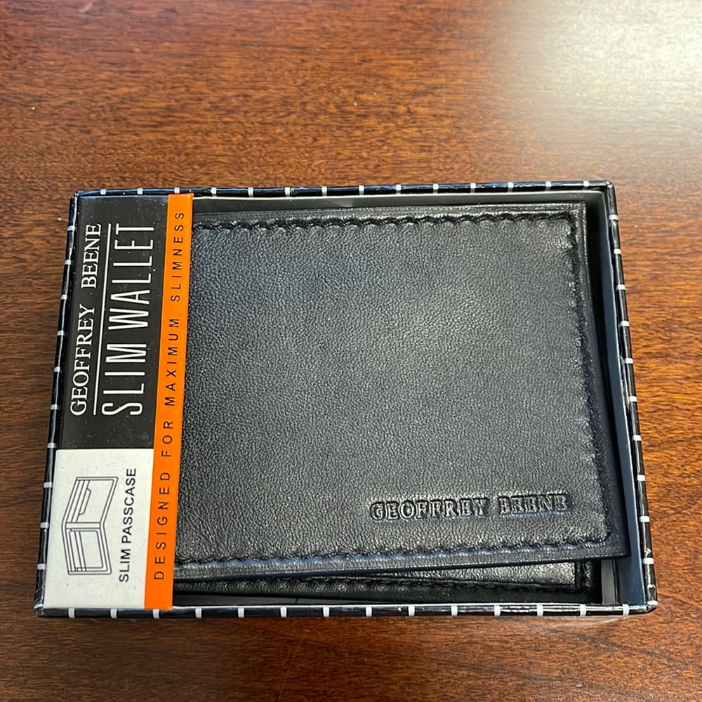 Brand New Geoffrey Beene Black Wallet
